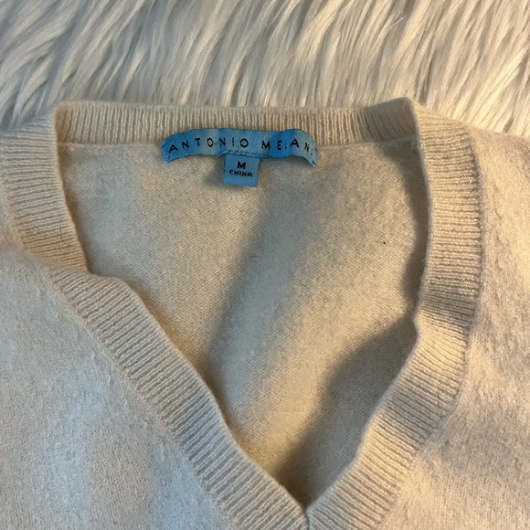 Cashmere Antonio Melani V neck sweater - Picture 5 of 11